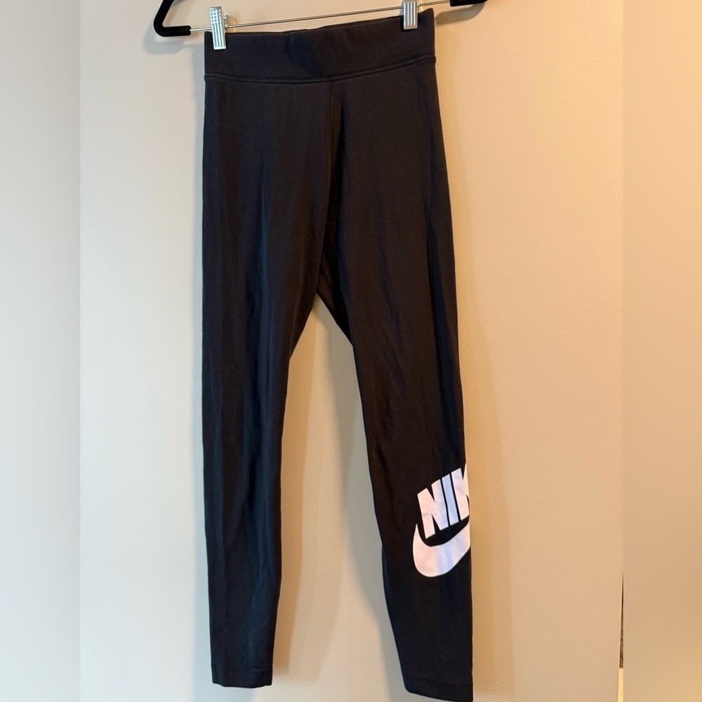 Nike Women's Black and White Logo Leggings Size Small - Picture 2 of 8